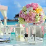 Hvordan kan jeg forhindre, at mine ting falder ned fra hyldesættet?